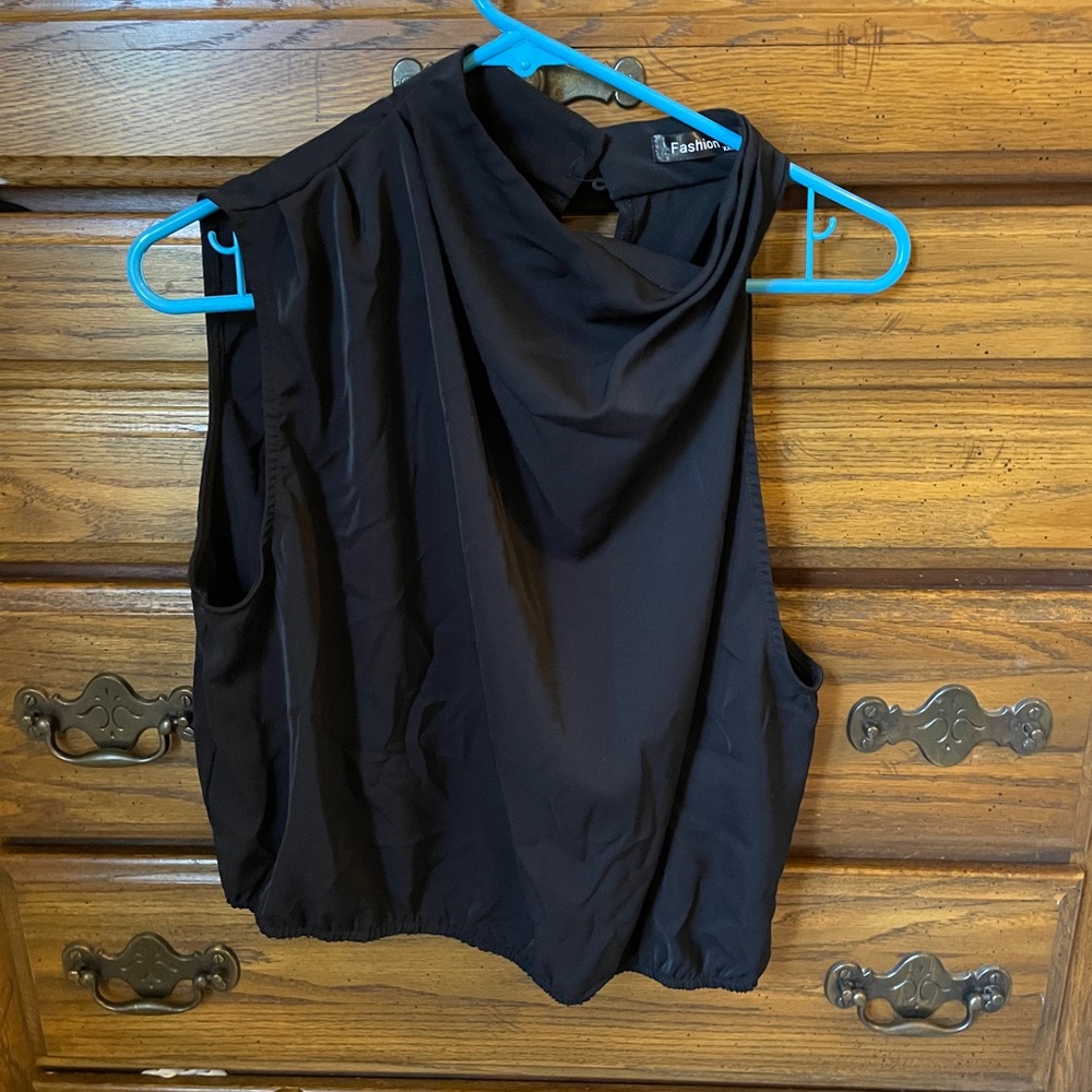 Asymmetrical black satin crop top XXL
